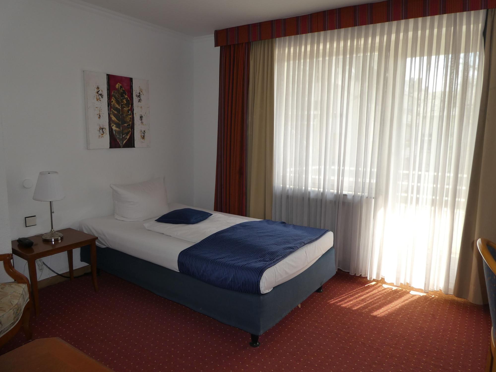 Hotel Terminus Дюссельдорф Экстерьер фото