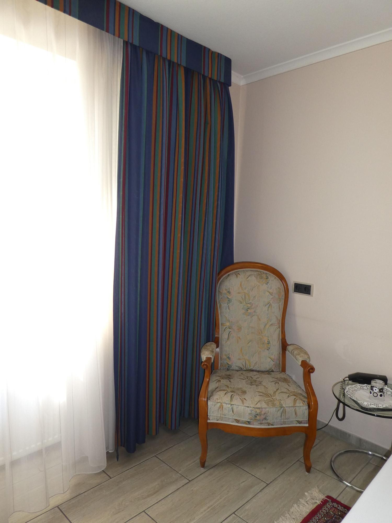 Hotel Terminus Дюссельдорф Экстерьер фото