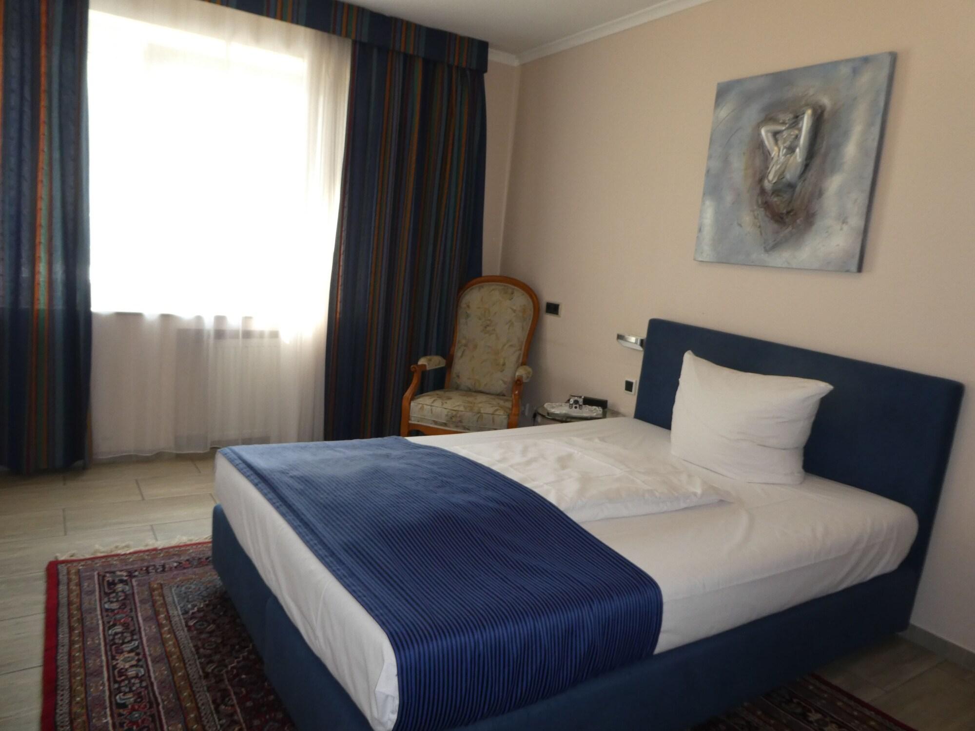 Hotel Terminus Дюссельдорф Экстерьер фото