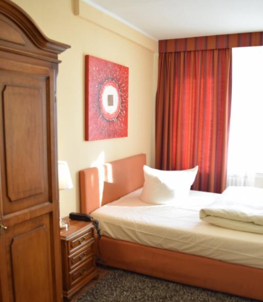 Hotel Terminus Дюссельдорф Экстерьер фото
